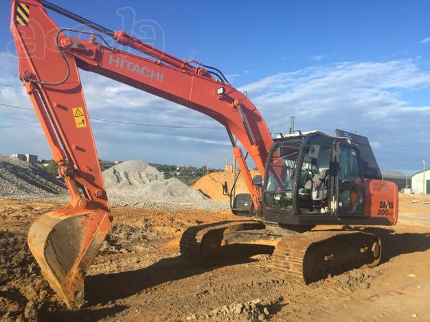 Экскавотор Hitachi 200