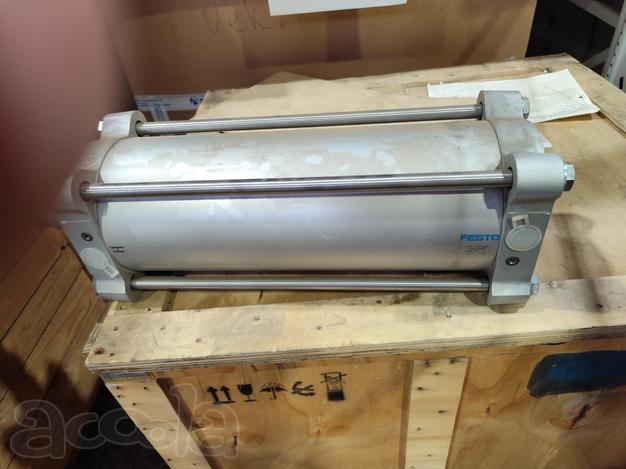 Пневмоцилиндр 40М 2 L 160F 0240 RP DIN/ISO 6431 VDMA 24 562 (Festo)